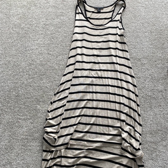 High-low striped dress - Picture 1 of 3